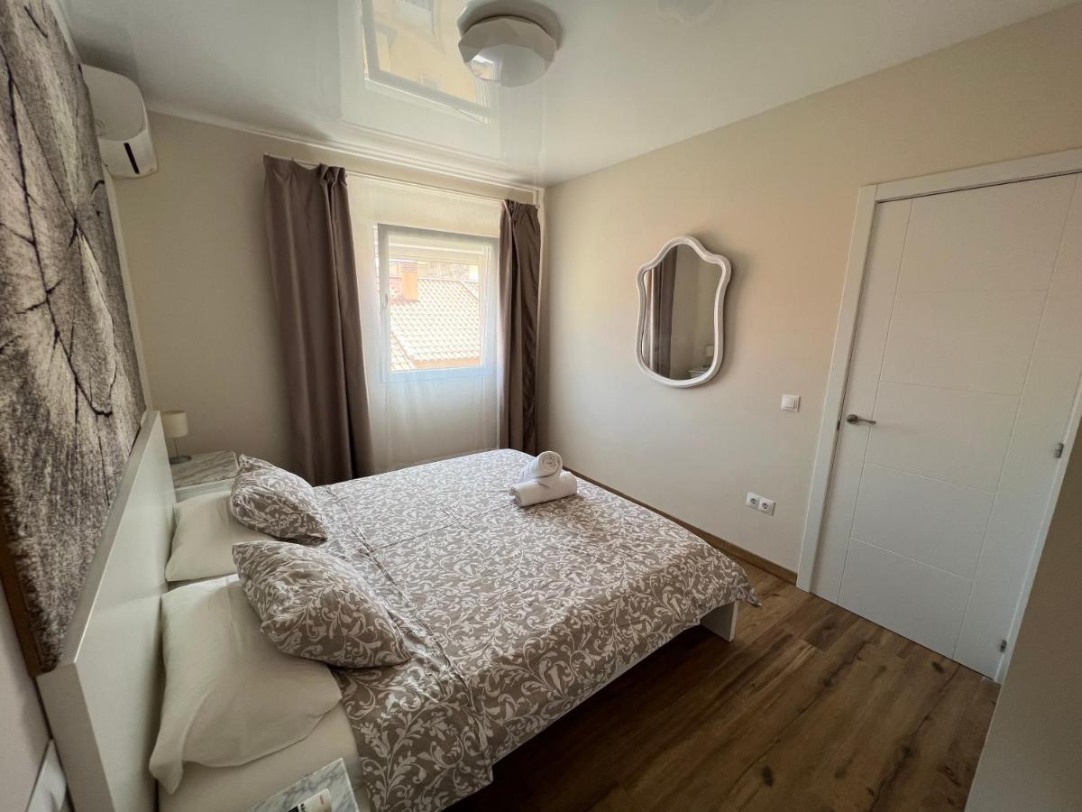 Genuar Apartments Malaga Center. Free Parking ภายนอก รูปภาพ