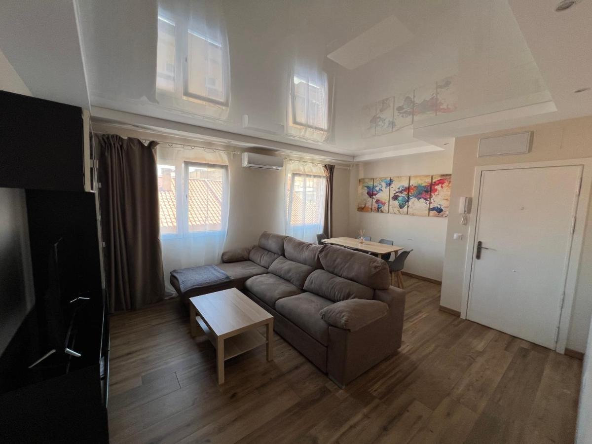 Genuar Apartments Malaga Center. Free Parking ภายนอก รูปภาพ