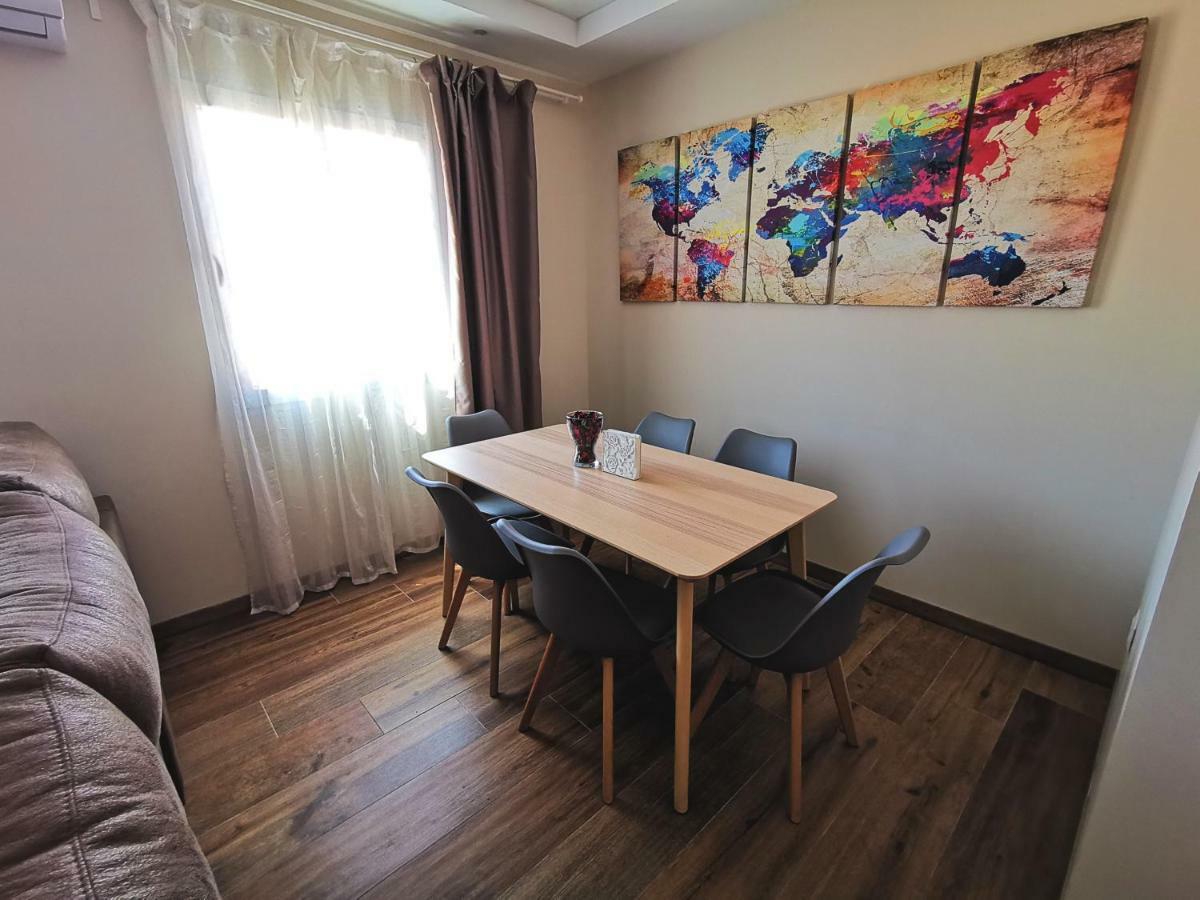 Genuar Apartments Malaga Center. Free Parking ภายนอก รูปภาพ